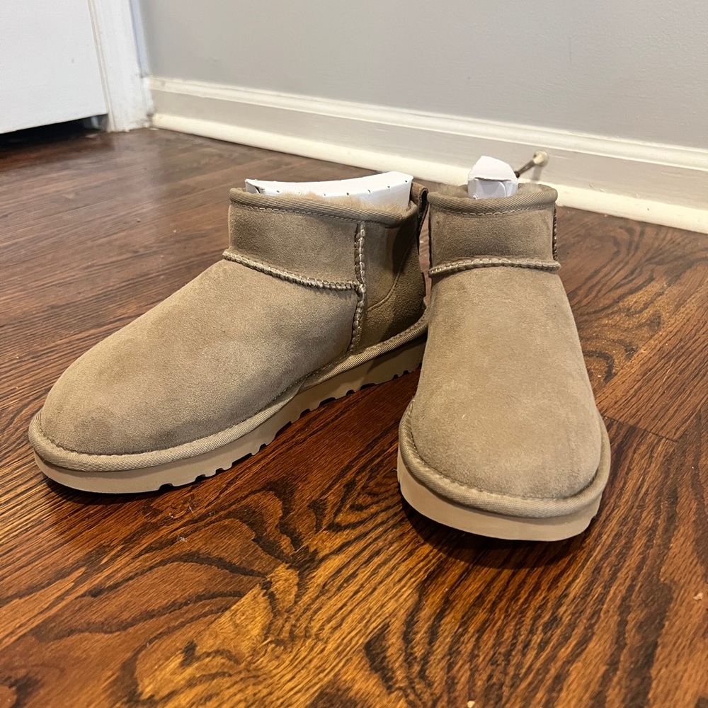 UGG Classic Ultra Mini